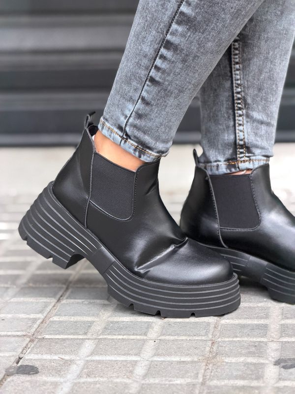 Botas borcego de ecocuero con elastico