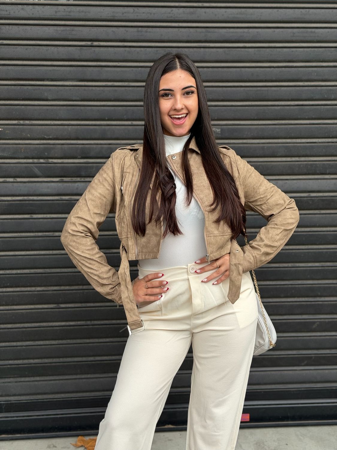 Campera cuerina con cinto Campera cuerina con cinto