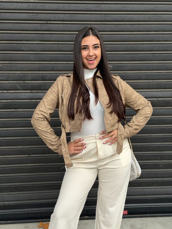 Campera cuerina con cinto