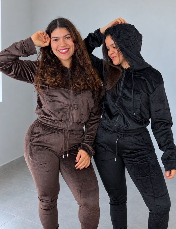 Conjunto con campera y gorro plush