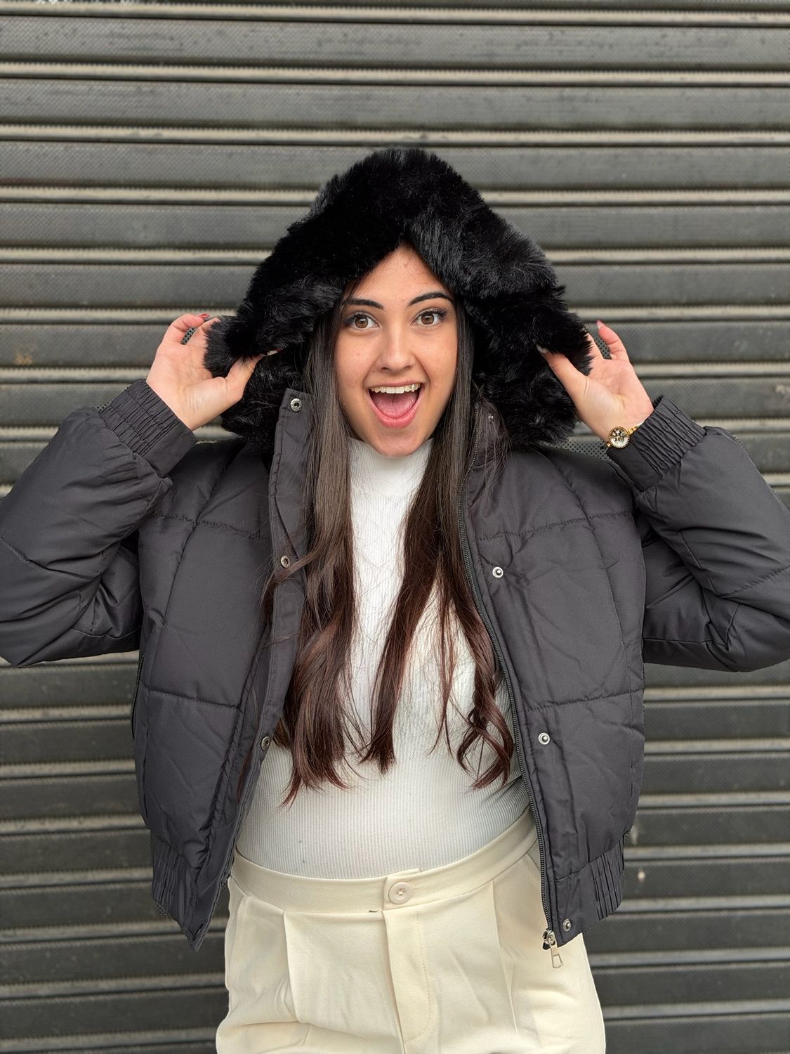 Campera Puffer Cropped con Capucha Irina