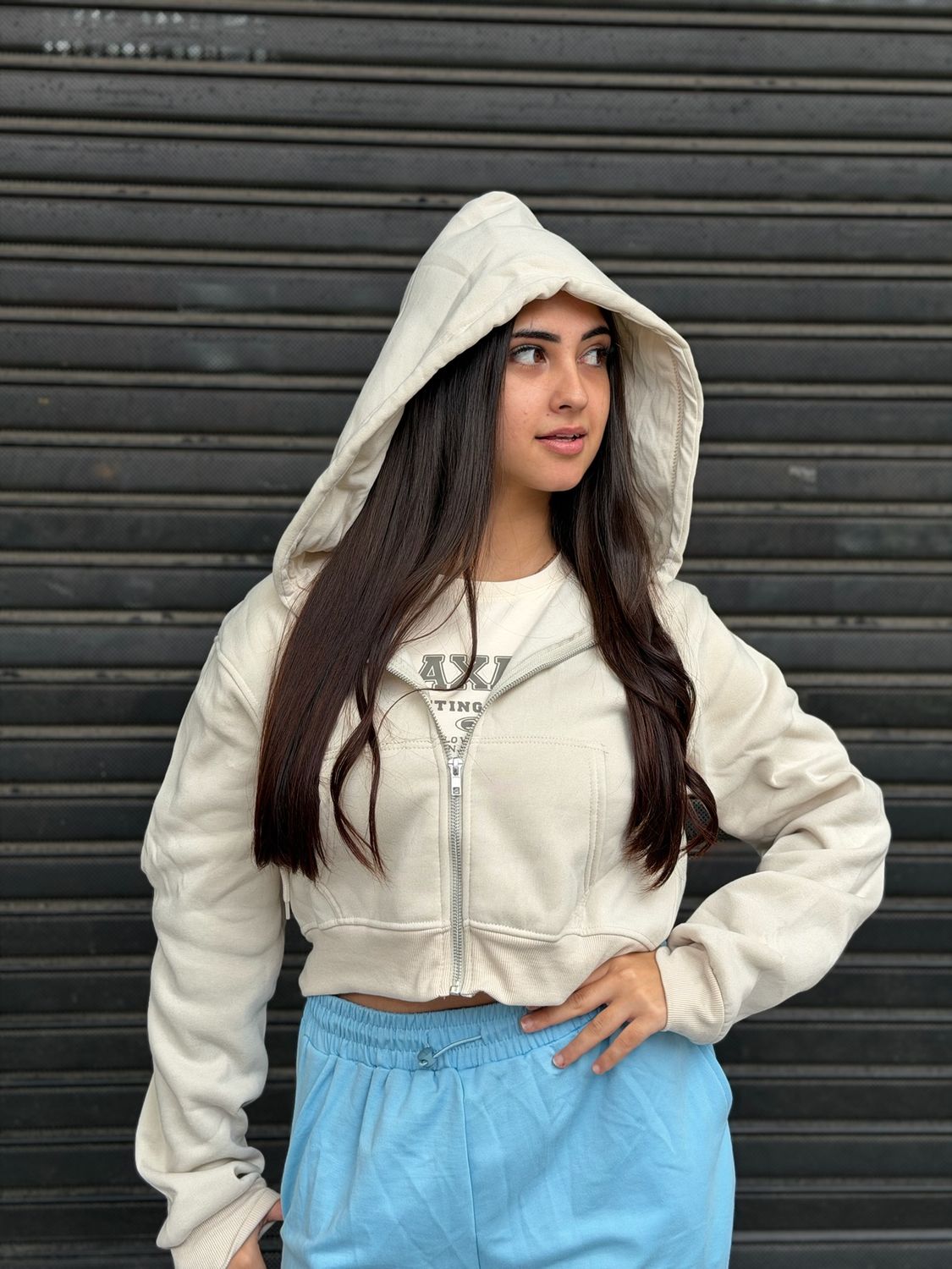 Campera con Cierre y capucha Lorena