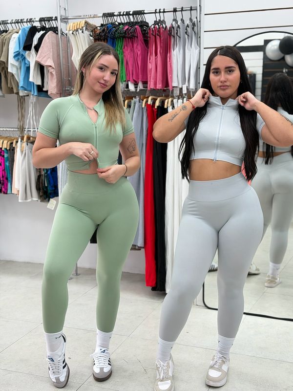 Conjunto Petra de Top y Calza con Push Up