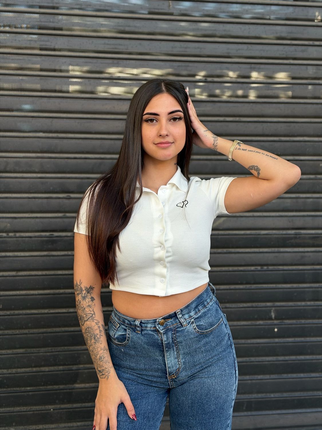 Top remera con botones