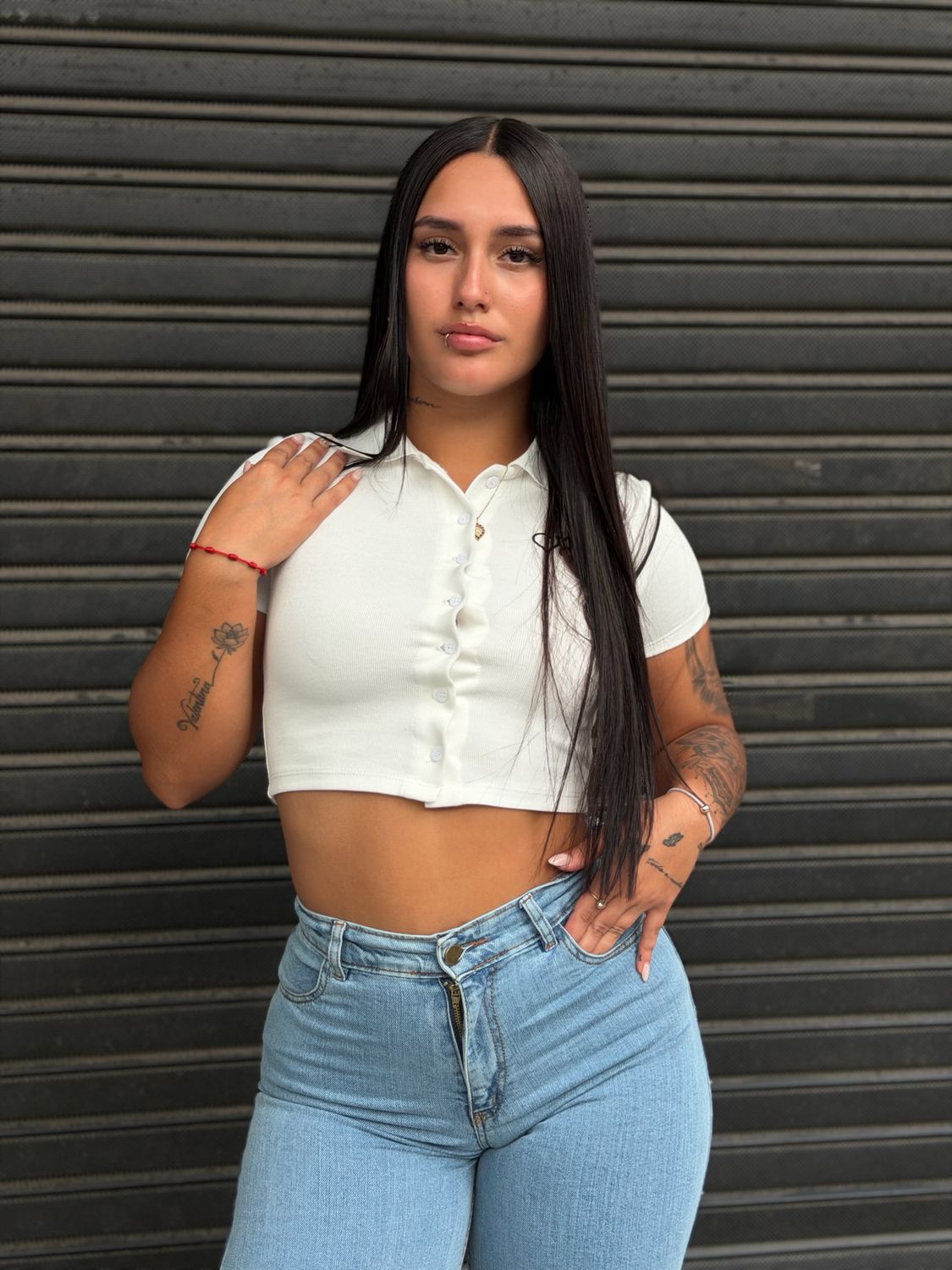 Top remera con botones