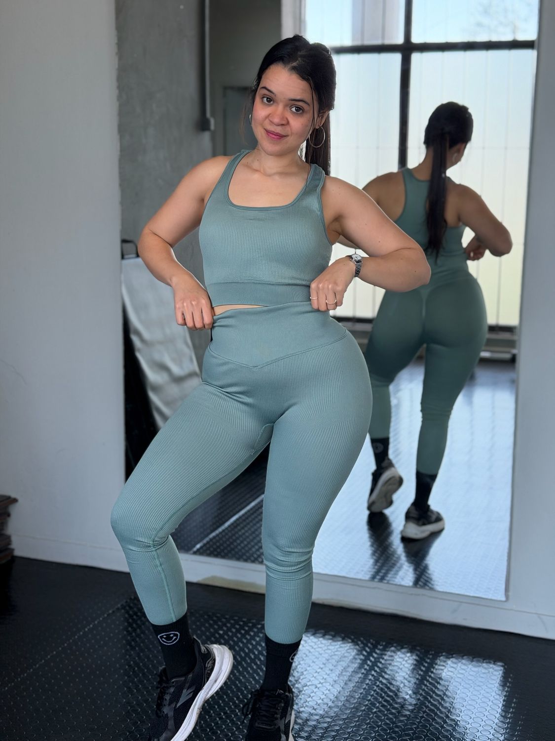 Conjunto de Top y Calza con Push Up