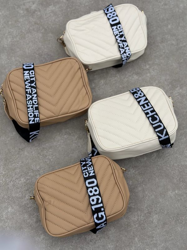 Cartera Bandolera con correa