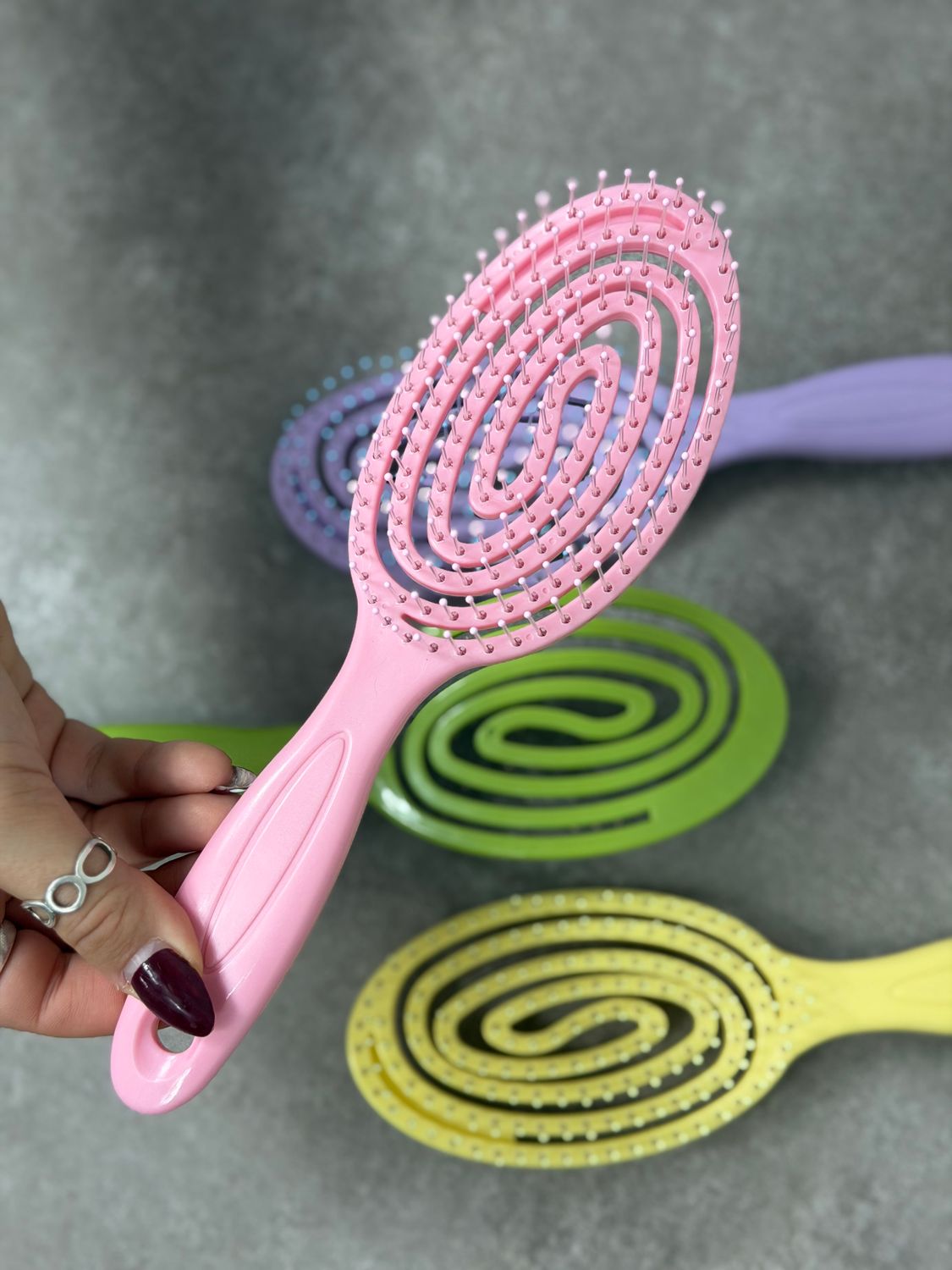 Cepillo desenrredante diseño espiral