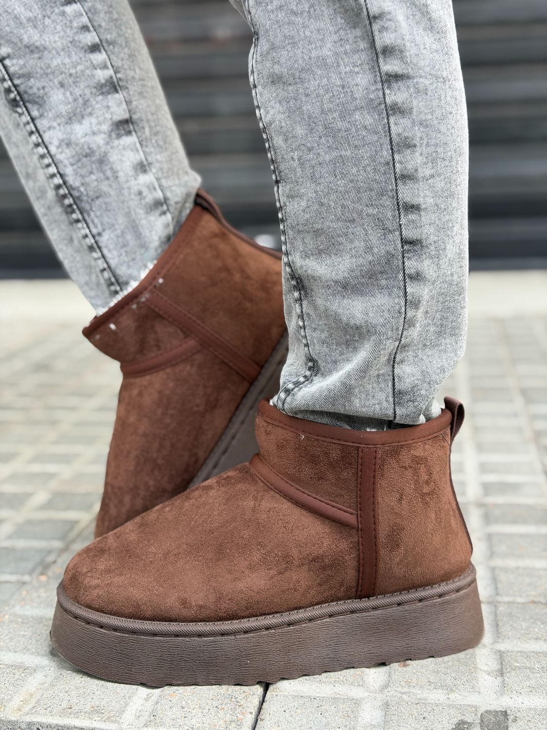 Botas Cortas de Gamuza con Corderito Carla por mayor ($560 c/u mínimo 12 unidades)