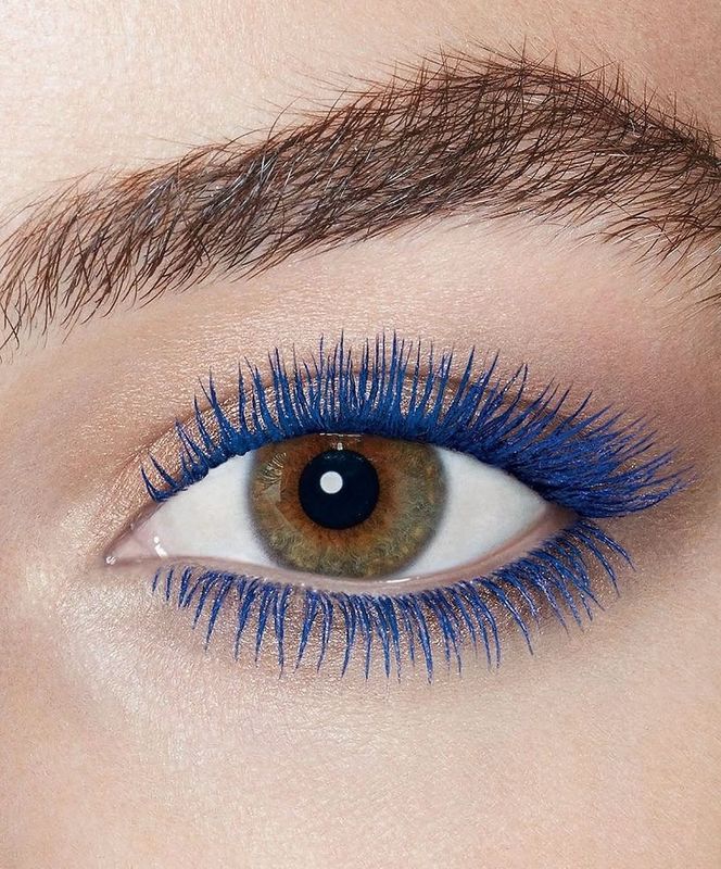 Mascara de pestana azul waterproof