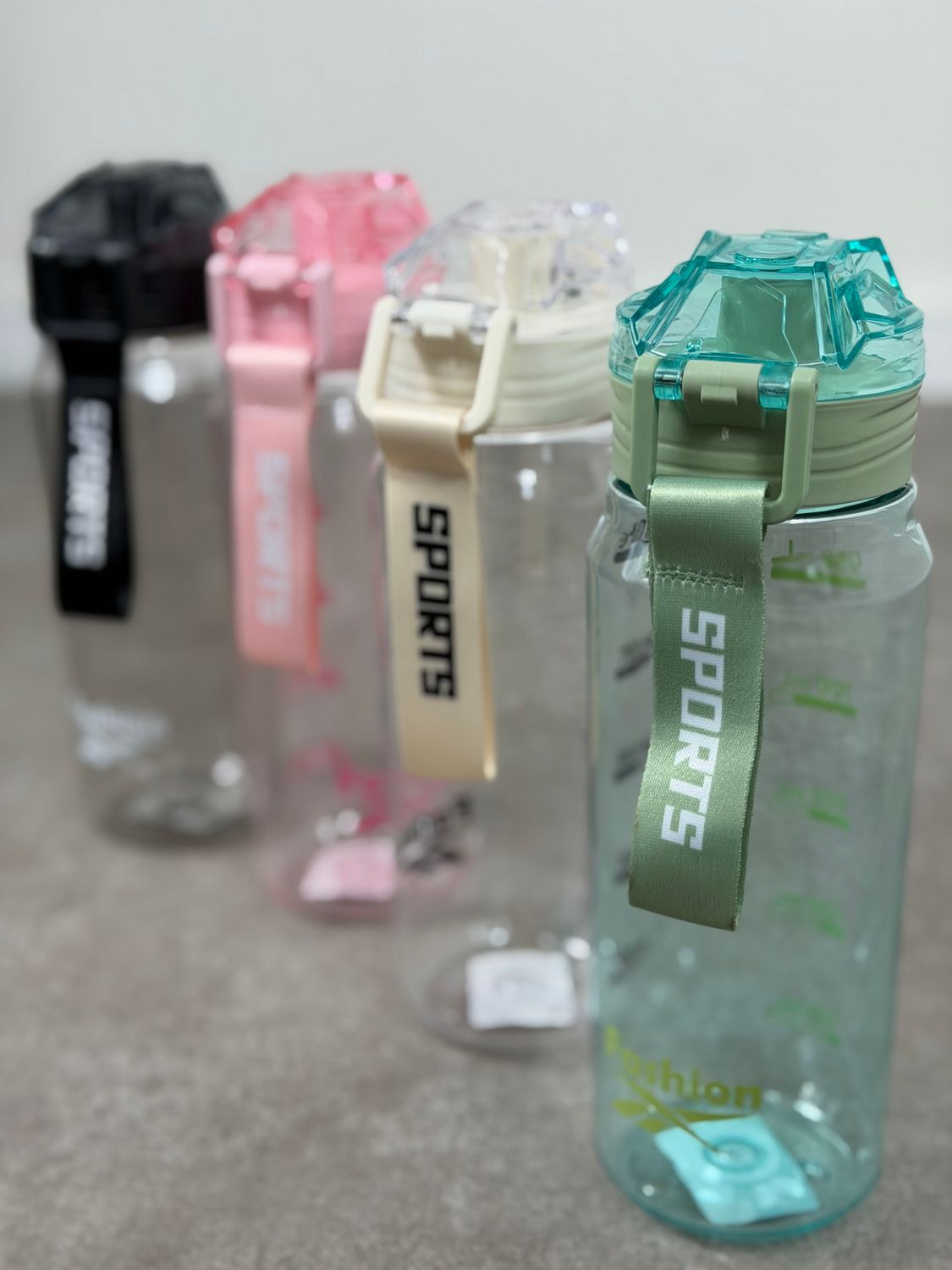 Botella Masha por mayor (Pack de 12 unidades a $120 c/u) - imagen