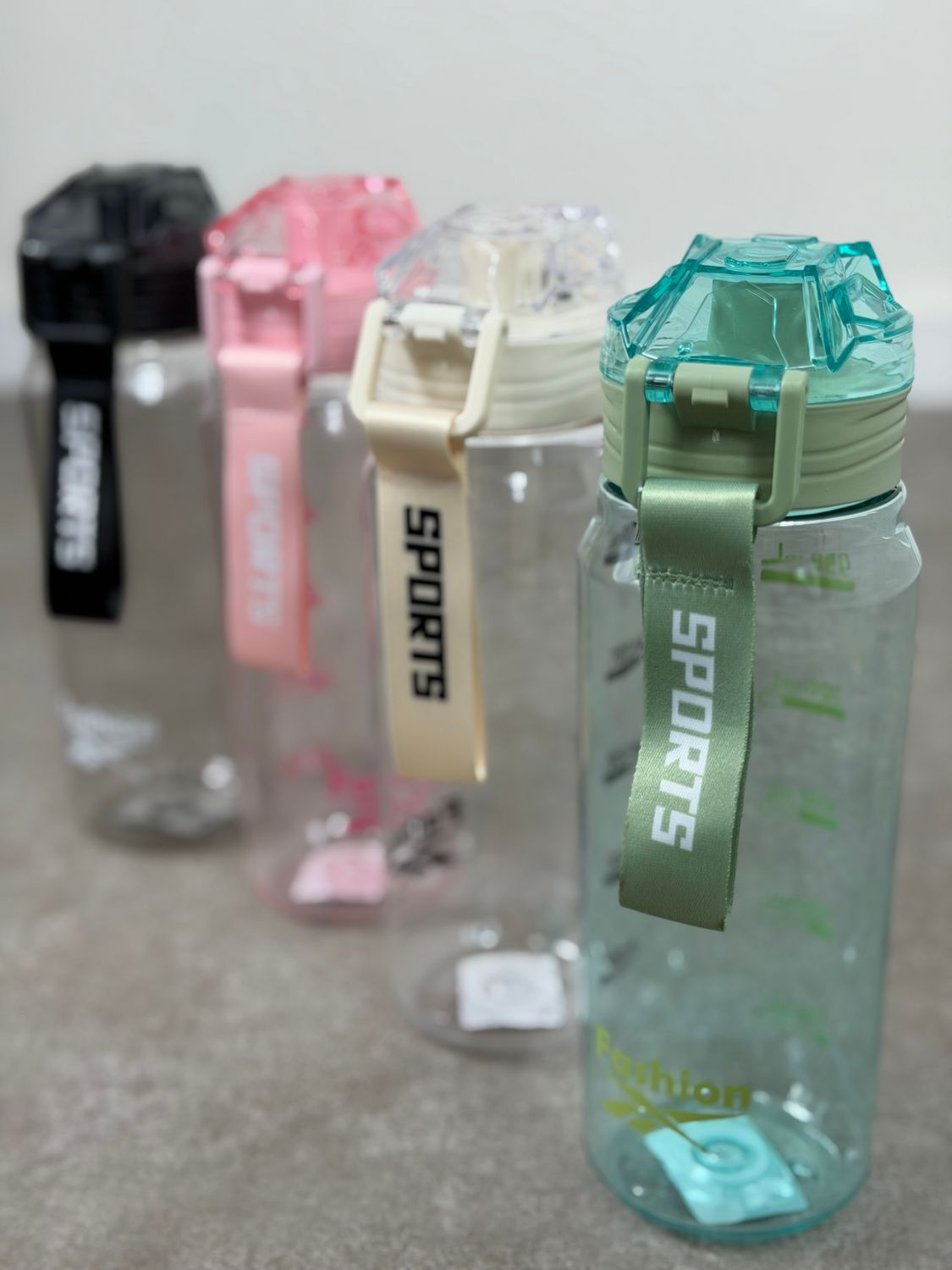 Botella Masha por mayor (Pack de 12 unidades a $120 c/u) - imagen