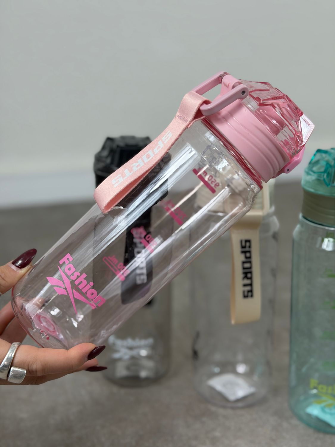 Botella Masha por mayor (Pack de 12 unidades a $120 c/u)