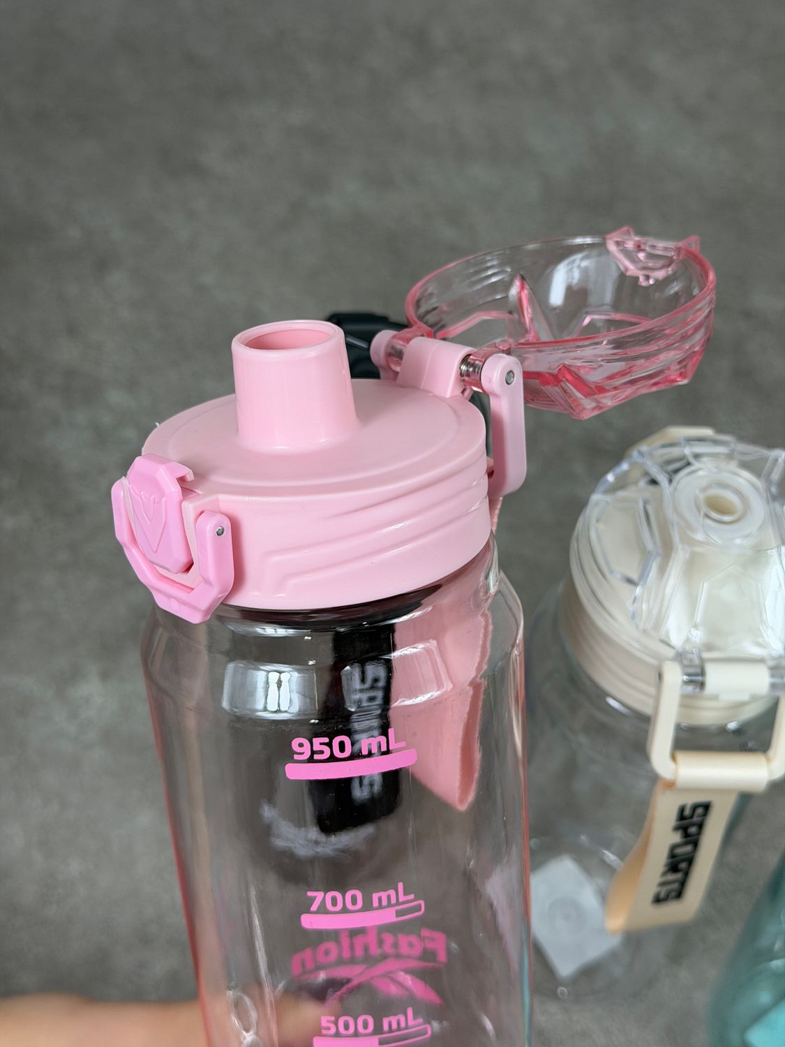 Botella Masha por mayor (Pack de 12 unidades a $120 c/u) - imagen