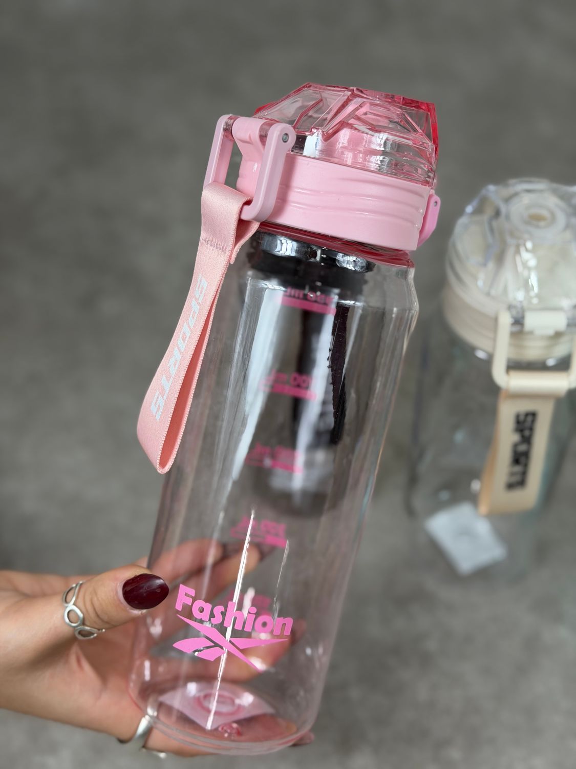 Botella Masha por mayor (Pack de 12 unidades a $120 c/u) - imagen