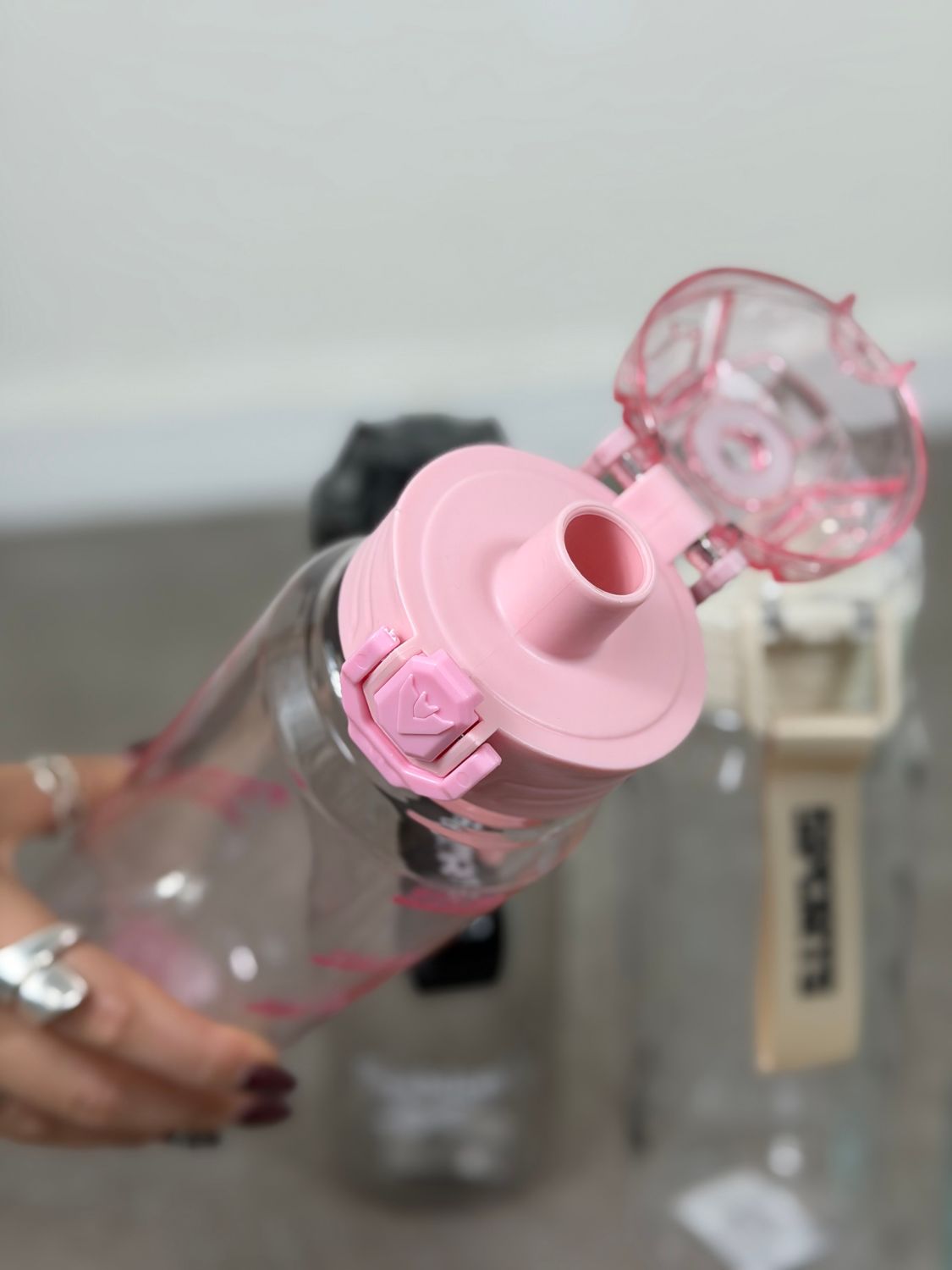 Botella Masha por mayor (Pack de 12 unidades a $120 c/u) - imagen