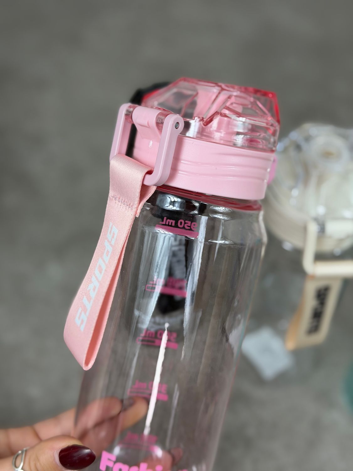 Botella Masha por mayor (Pack de 12 unidades a $120 c/u) - imagen