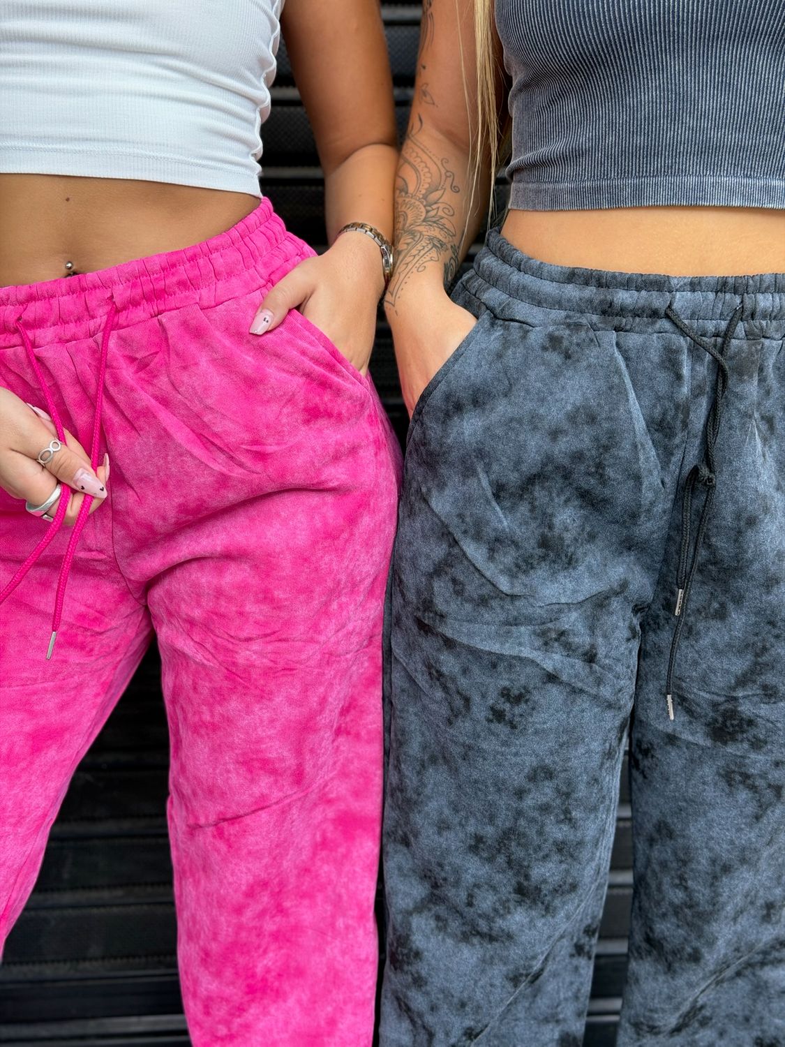 Pantalon deportivo oxford difuminado afelpado por mayor en rosa L ( Pack de 12 unidades a $385 c/u) - imagen