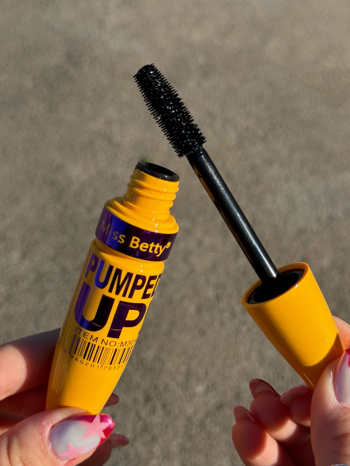 Mascara de Pestaño Resistente al Agua - imagen