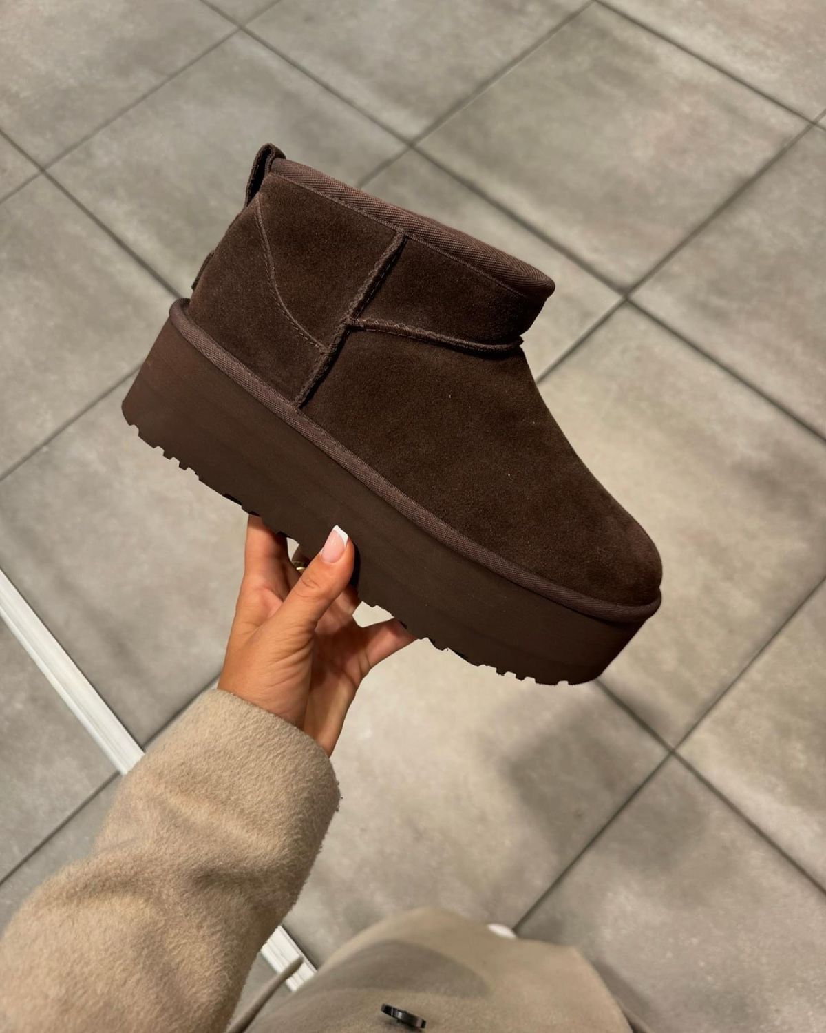 Botas Cortas de Gamuza con Corderito Carla