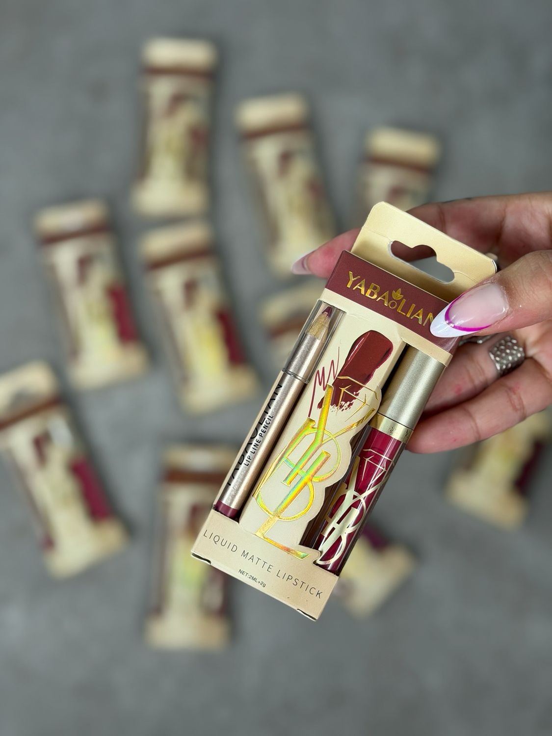 Labial liquido mate mas delineador