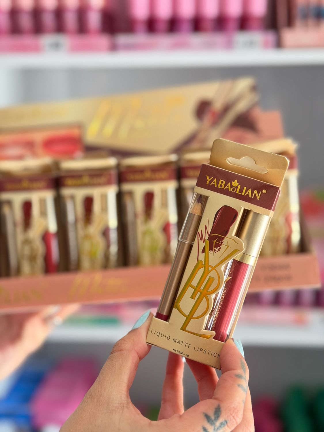 Labial liquido mate mas delineador