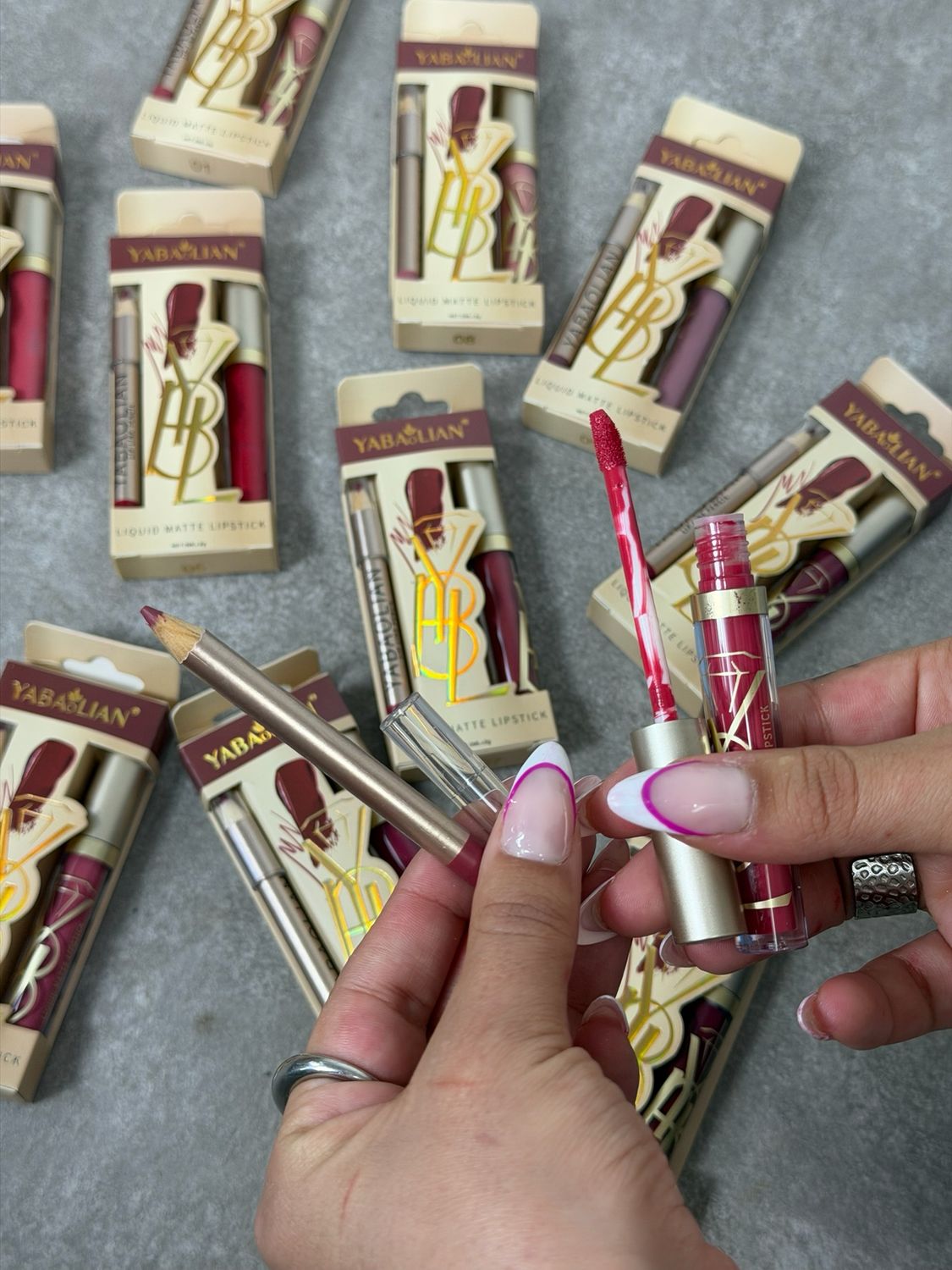 Labial liquido mas delineador