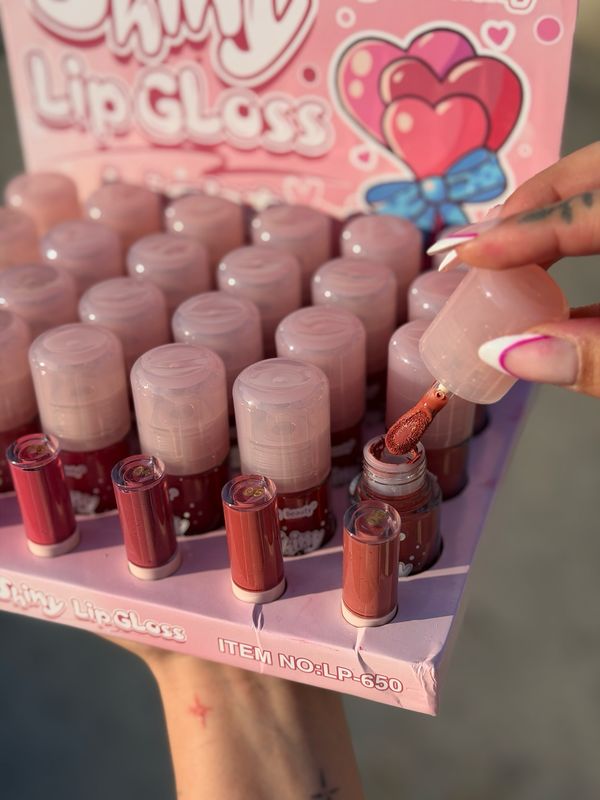 Labial lip gloss