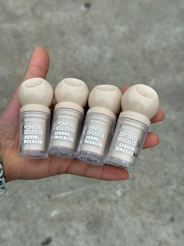 Corrector liquido con esponja