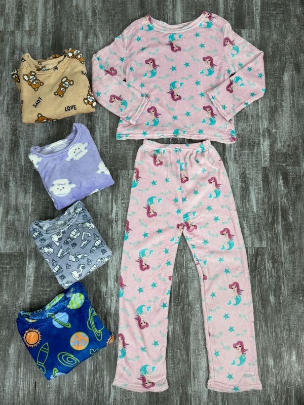 Conjunto de pijama piel de durazno de niño
