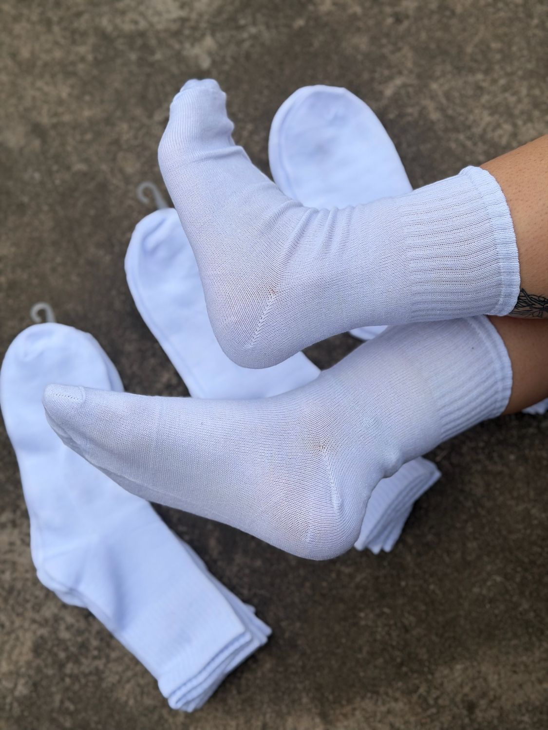 Docena de medias blancas lisas Docena de medias blancas lisas