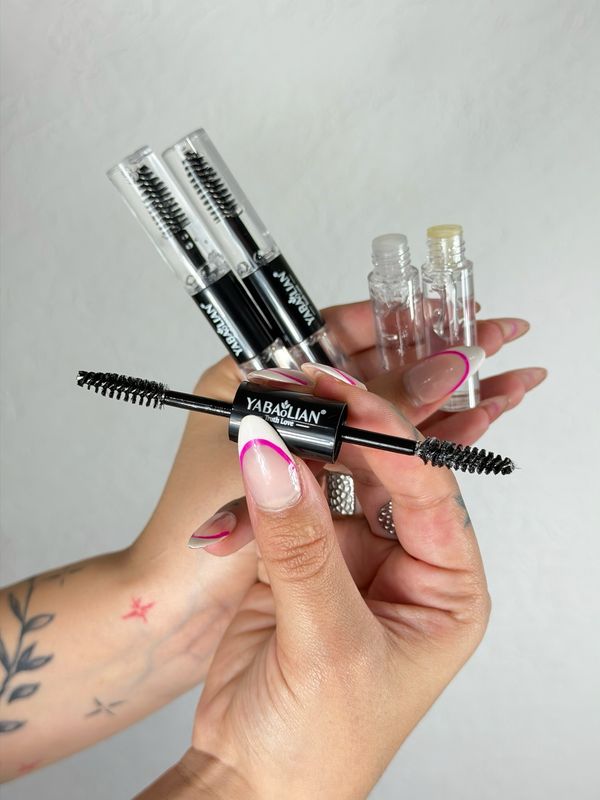 Mascara trasparente de pestaña y cejas