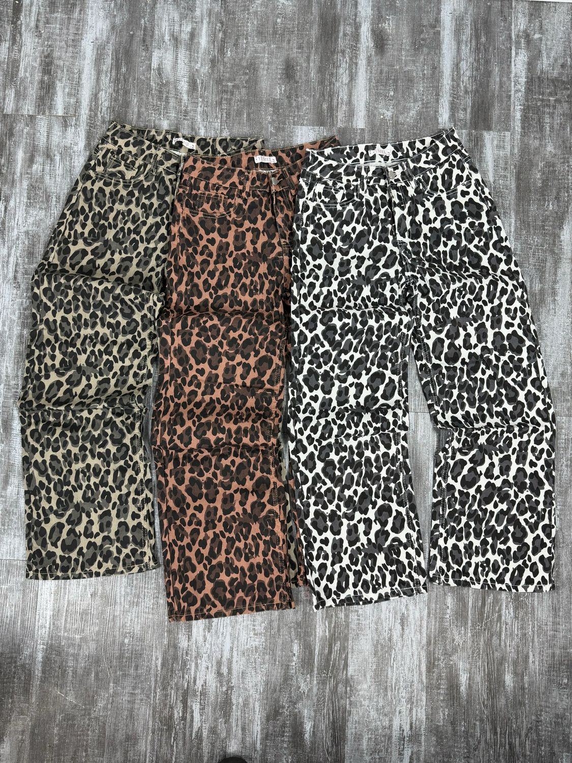 Jean wid leg animal print Jean wid leg animal print
