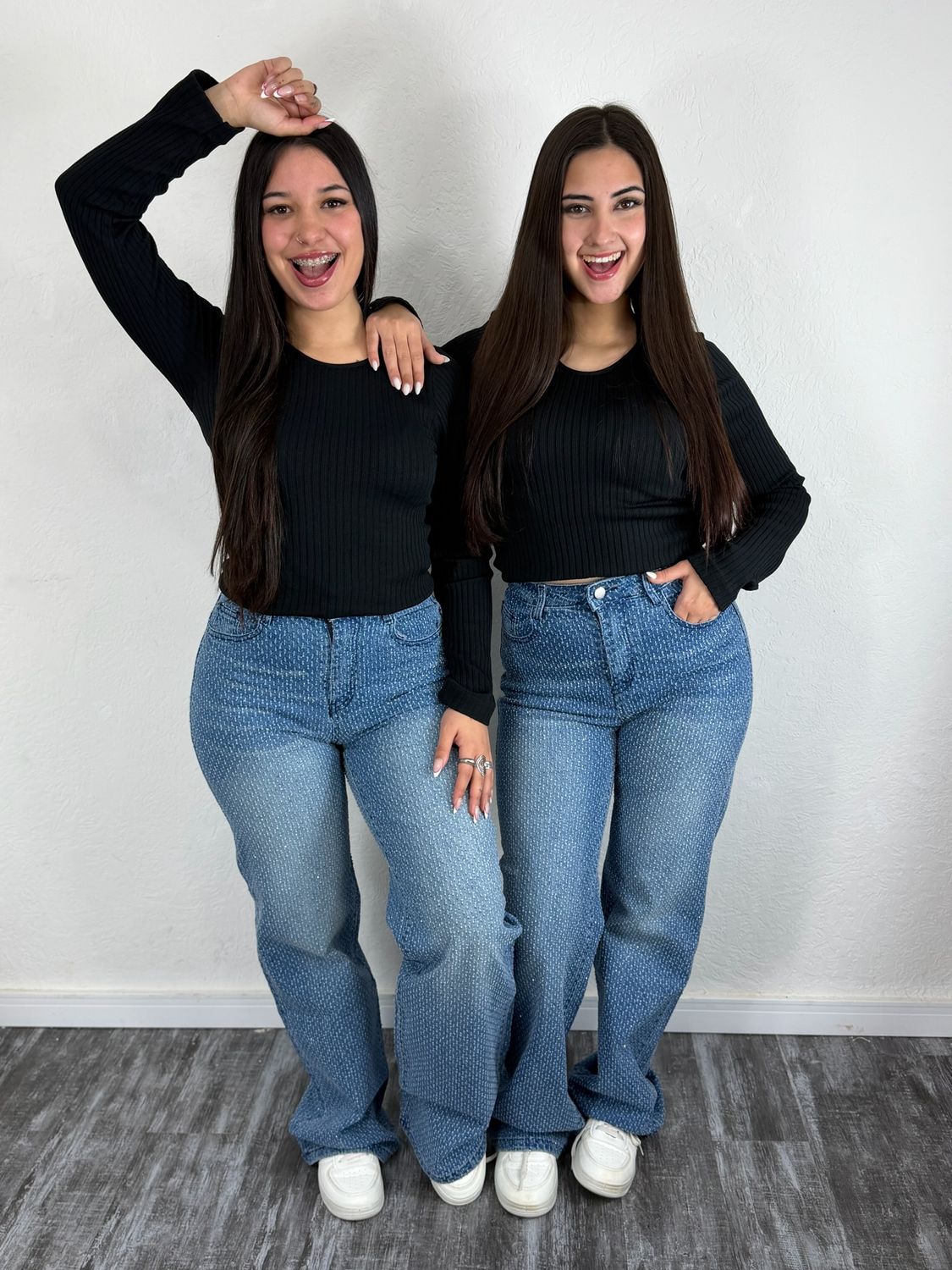 Jean wid leg con brillitos