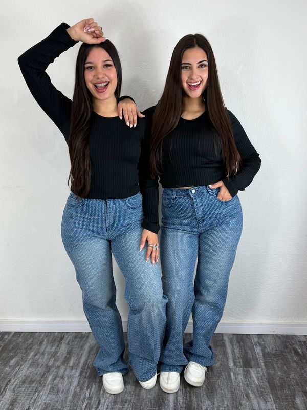 Jean wid leg con brillitos