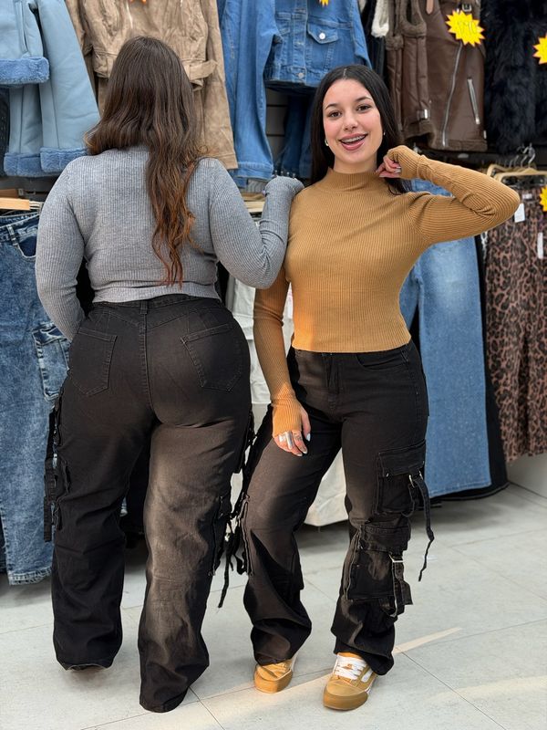 Jean wid leg cargo con cintas