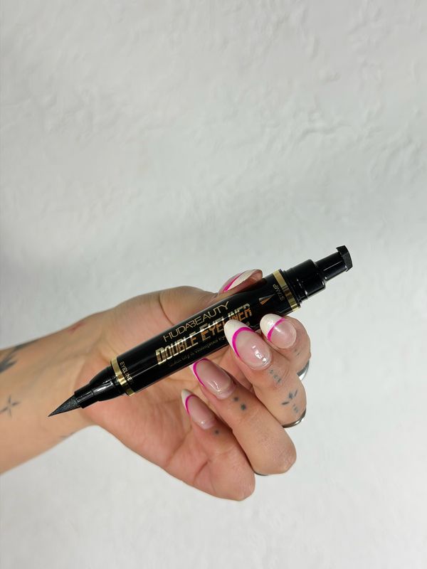 Delineador  doble para ojos