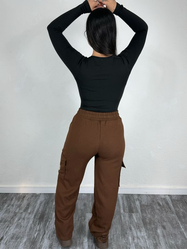 Pantalon deportivo cargo afelpado