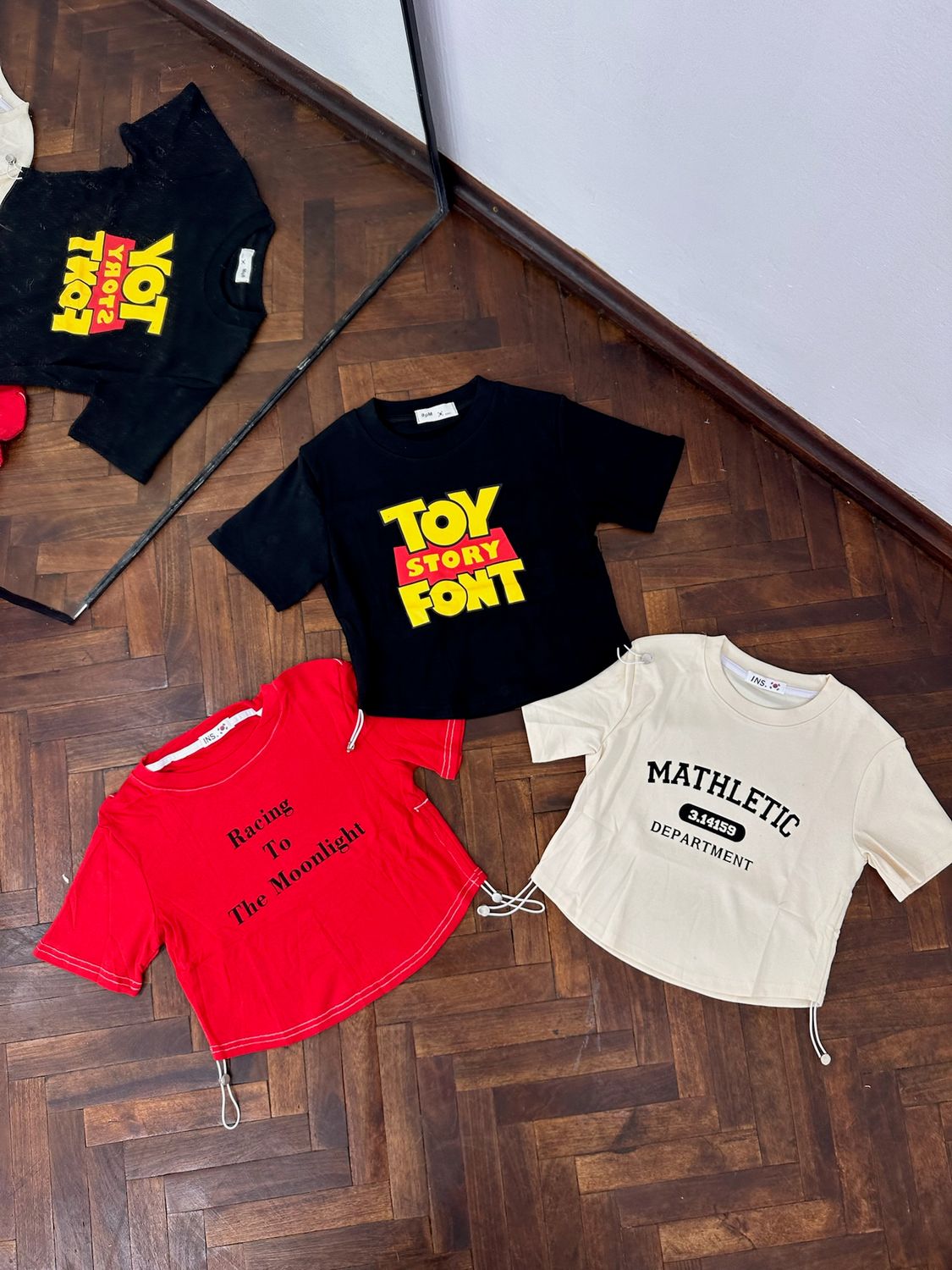 Remera Acordonada de Diseño Variado