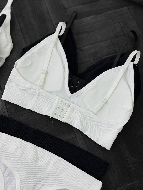 Conjunto de ropa interior con sutien y colaless morley