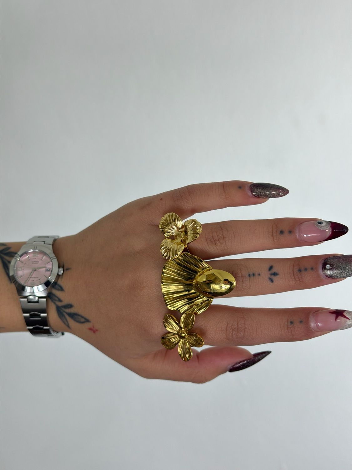 Anillo dorado de acero diseño variado