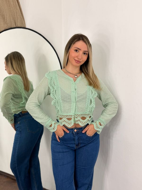 Camisa mangas largas con encaje