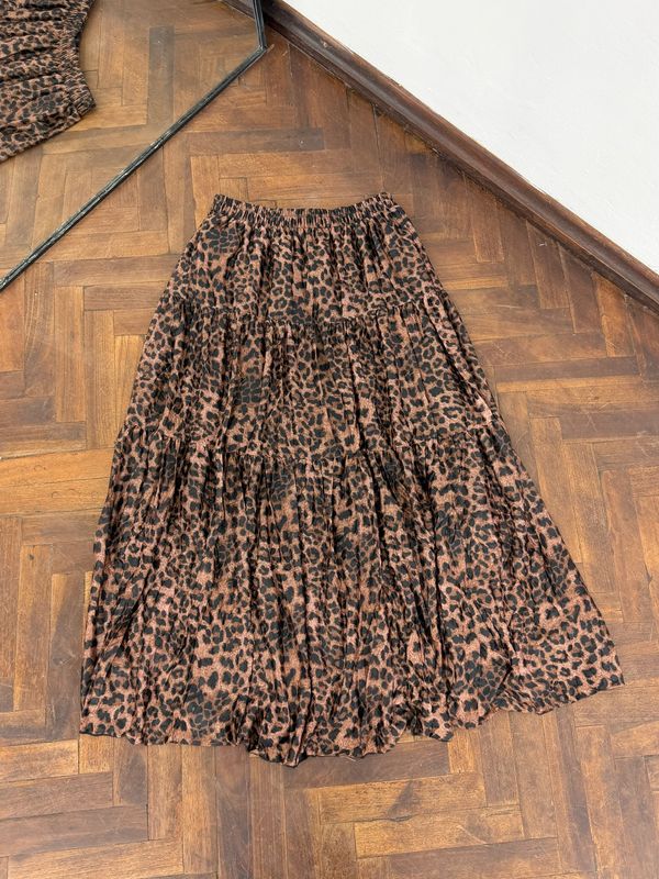Pollera maxi estampada animal print