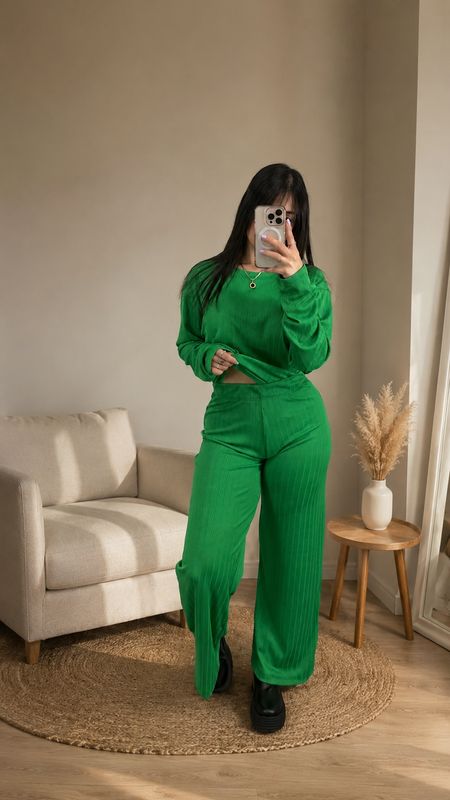 Conjunto de Palazo y Buzo Canelado
