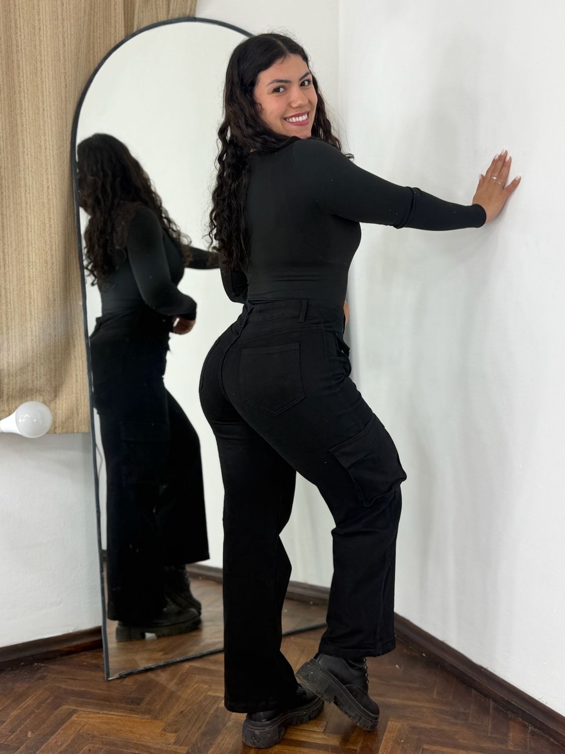 Pantalon cargo wid leg por mayor ($890 c/u paquete minimo de 12 unidades)