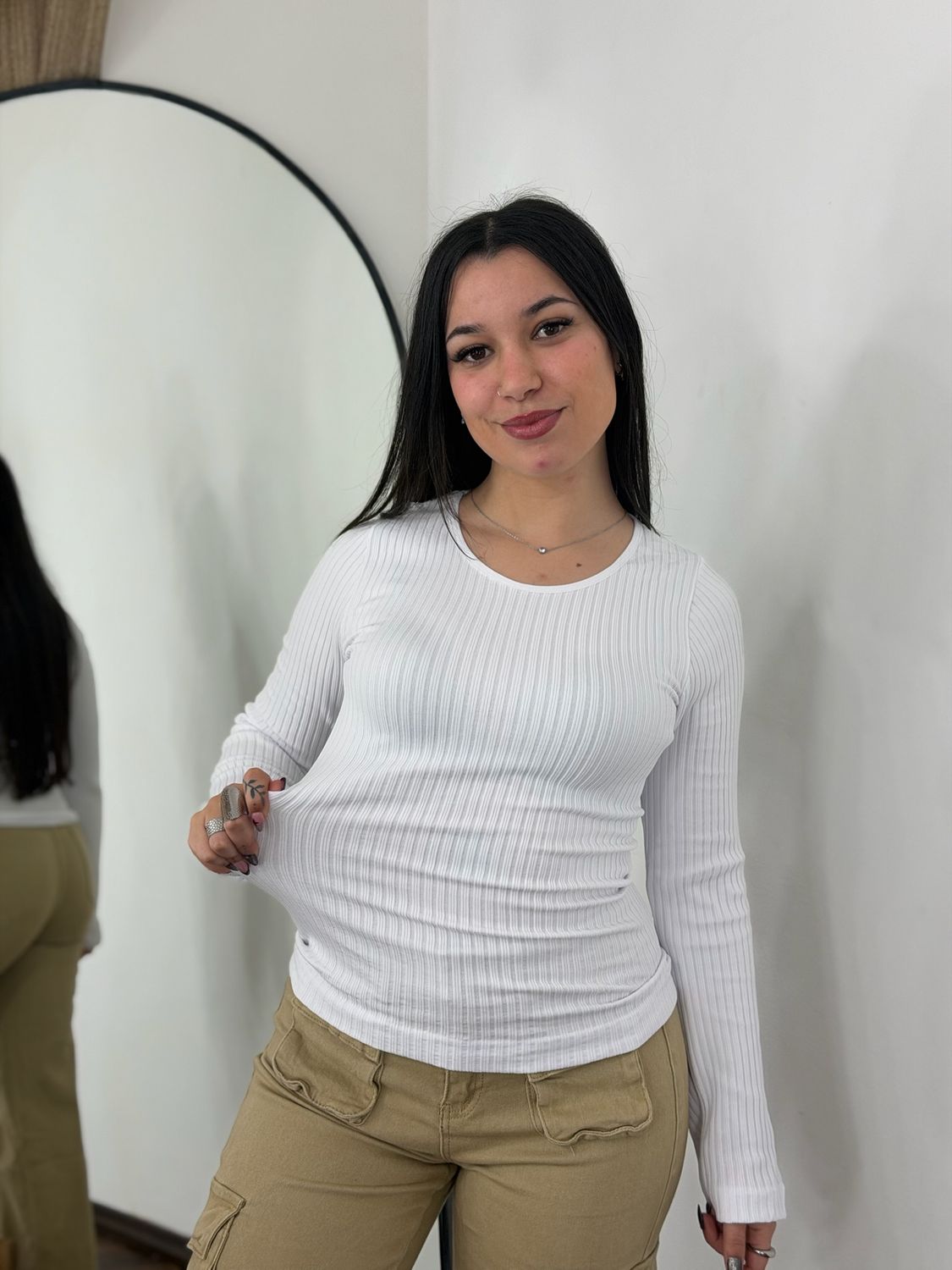 Remera termica color blanco por mayor ($190 c/u paquete minimo de 12 unidades)