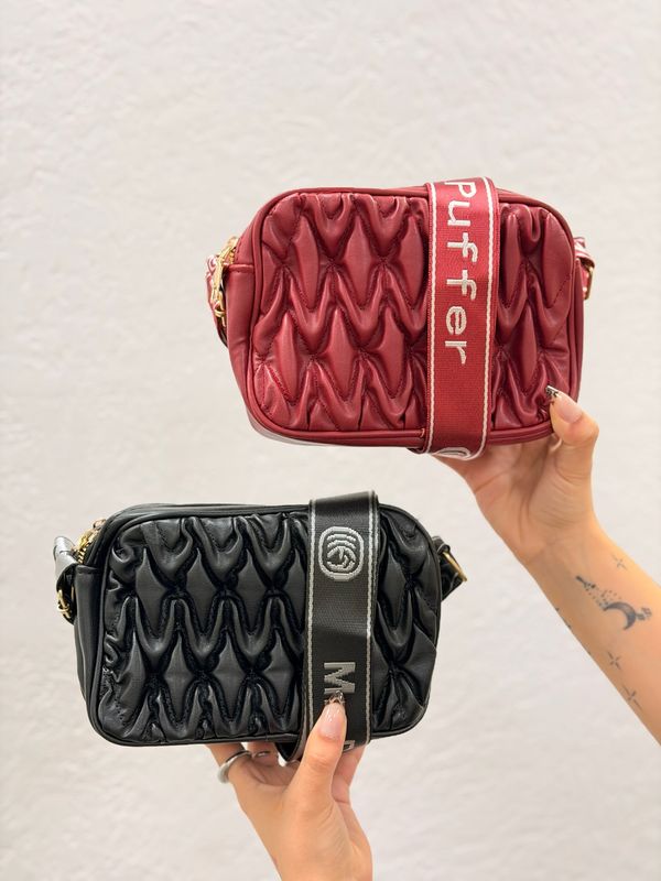 Cartera bandolera texturizada