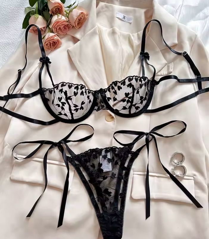 Conjunto de lenceria con encaje
