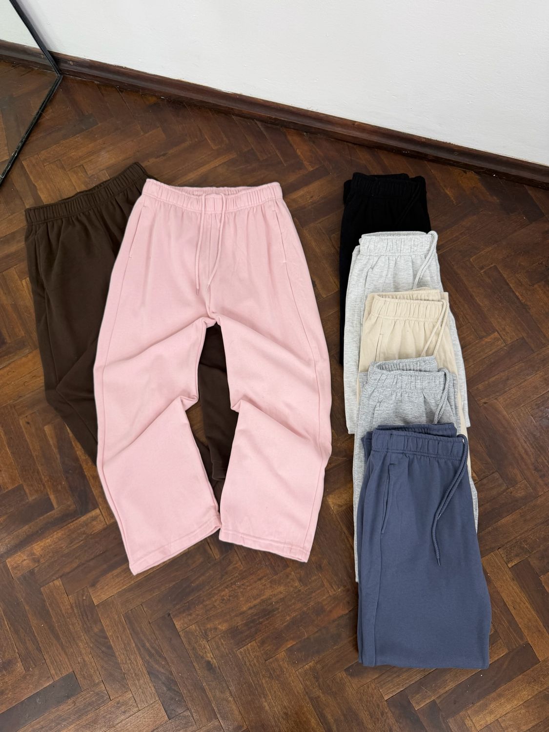 Pantalon deportivo afelpado por mayor ($ 260 c/u paquete mínimo de 12 unidades)