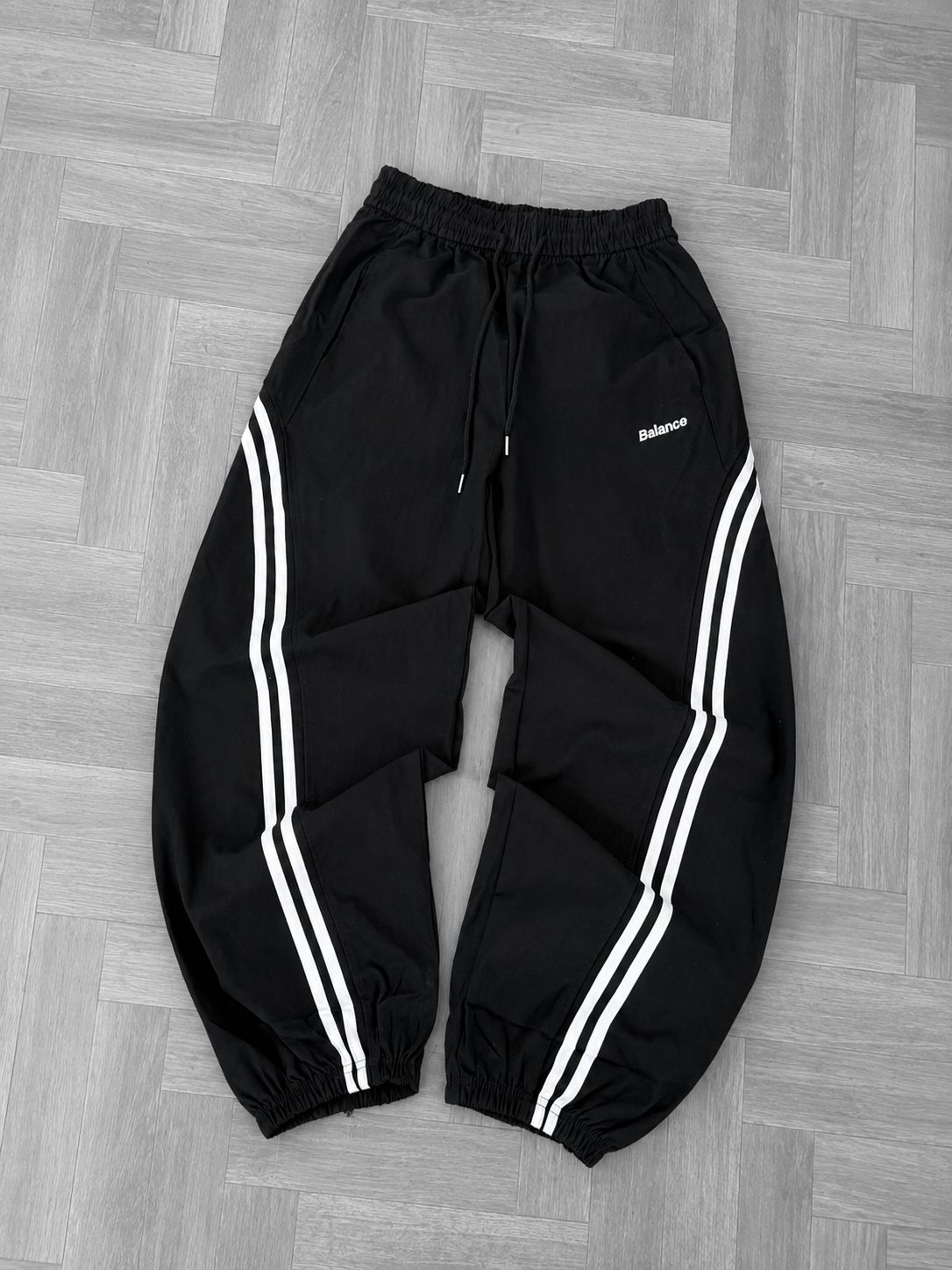 Pantalon deportivo con rayas x mayor ($490 c/u paquete minimo de 12 unidades)